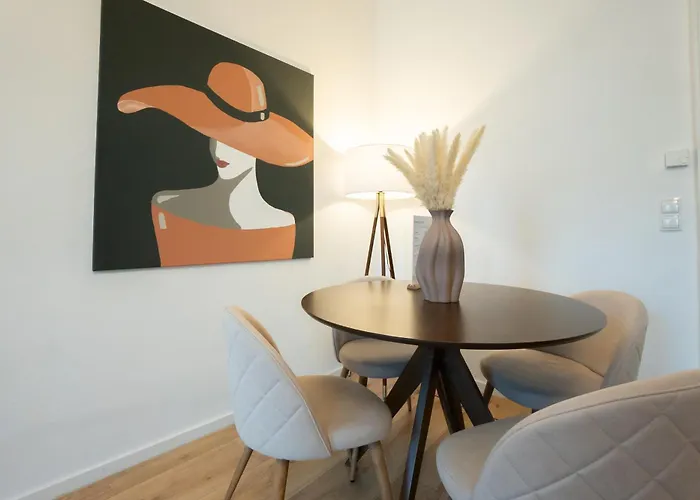 Bright 1br With A Queen-size Bed *