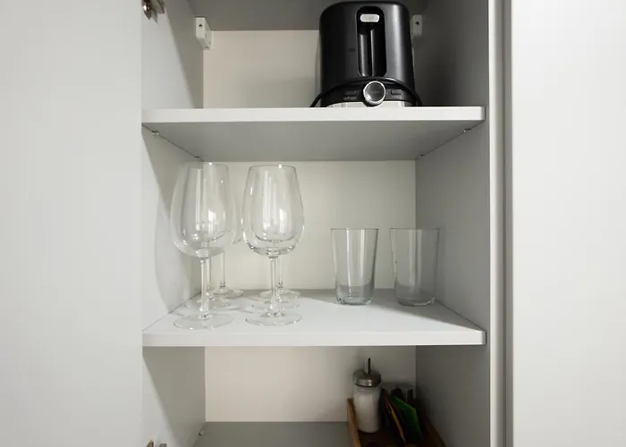 Apartament Bright 1br With A Queen-size Bed *